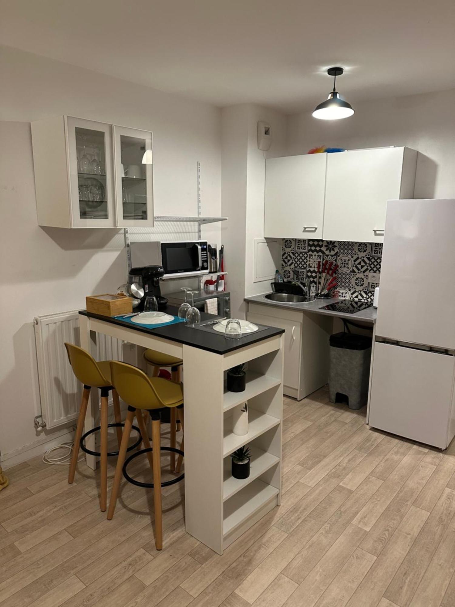 Résidence du Clos de l'Arche Torcy - Appartement de 34 m2, avec coin nuit, coin salon, coin cuisine, et parking privé souterrain - Idéal longs séjours Extérieur photo